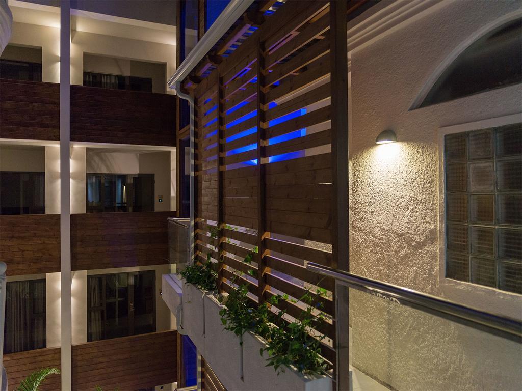 Pereybere & Hotel 3*
